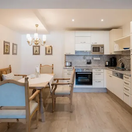 Eckart, Gabrielhaus Altenmarkt im Pongau