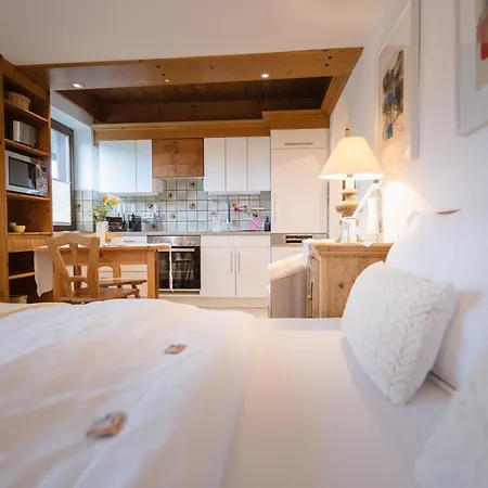 Eckart, Gabrielhaus Apartament